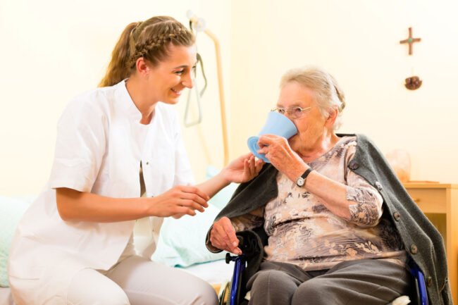 young-nurse-female-senior-nursing-home